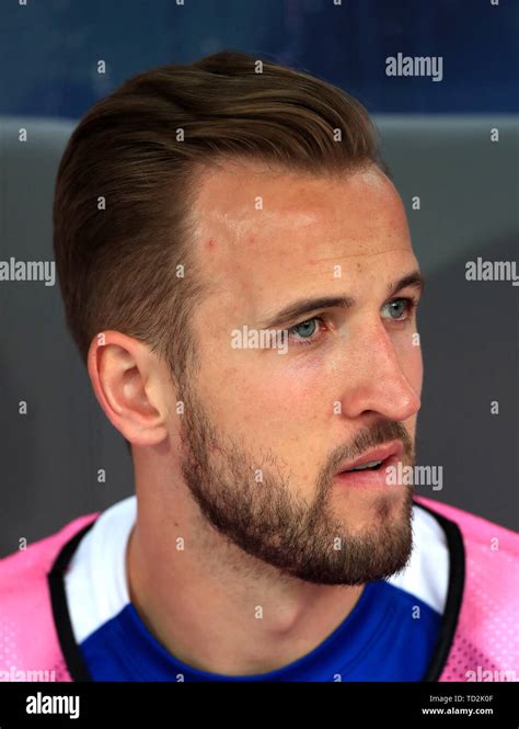 Harry kane portrait england hi-res stock photography and images - Alamy