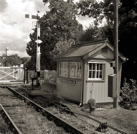 Staverton Signal Box A Vintage Railway Station Scene Actu Flickr