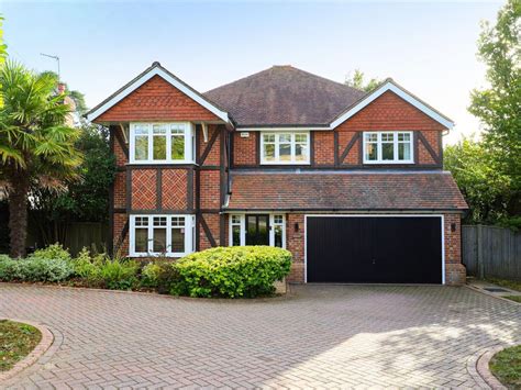 5 Bed Detached House For Sale In Hill View Road Ruxley Heights