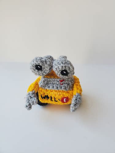 Ravelry Wall E Amigurumi Pattern By Gillian Nestor