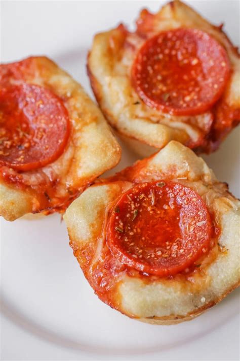 Mini Deep Dish Pizzas {easily Customizable } Lil Luna