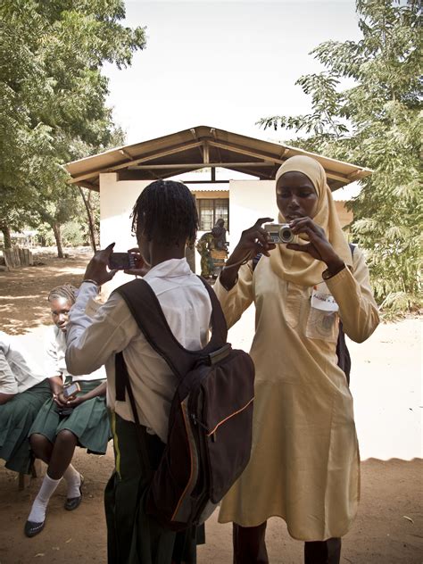 Gambian Photography workshop students – Friday slideshow – PHOTOS TELL