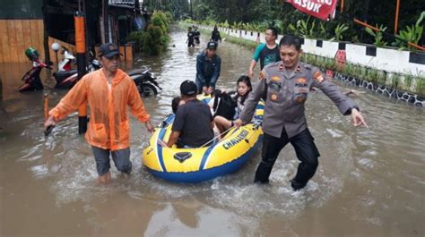 Sejumlah Titik Banjir Di Kota Tangerang Berangsur Surut