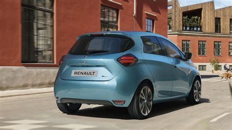 New Renault Zoe 2023 Iconic R110 Photos, Prices And Specs in Qatar