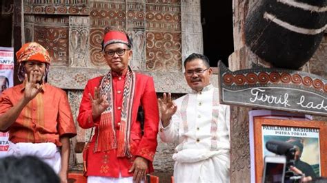 Prof Nurdin Abdullah Dikukuhkan Jadi Tokoh Adat Toraja Tribun Timur