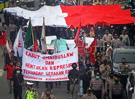 Demo Tolak Uu Cipta Kerja Di Banten Antara Foto