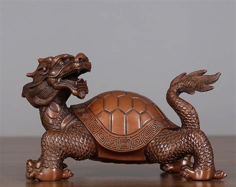 China Yixing Zisha Tea Pet Carving Dragon Turtle Pixiu Decoration