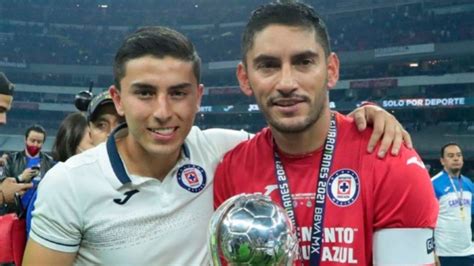 Cruz Azul le da la espalda al hijo de Jesús Corona y lo orilla a salir