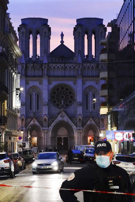 Photo La Basilique Notre Dame De Nice Au Soir De Lattentat Ayant Fait Trois Victimes Le 29