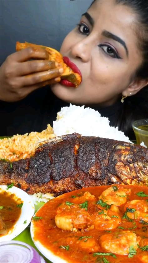 Ashifa Asmr Eating Spicy Fish Fry Curry Chicken Curry Rice Big Bites