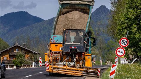 Sanierung Der B307 Bei Bayrischzell Asphaltierung Erfolgt In