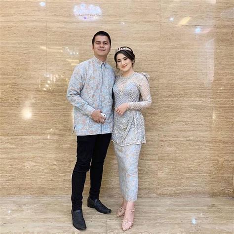 √ 45 Model Batik Couple Modern Modis Kombinasi 2020