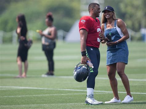 Ciara Posts Half Naked Photos Taken By Russell Wilson