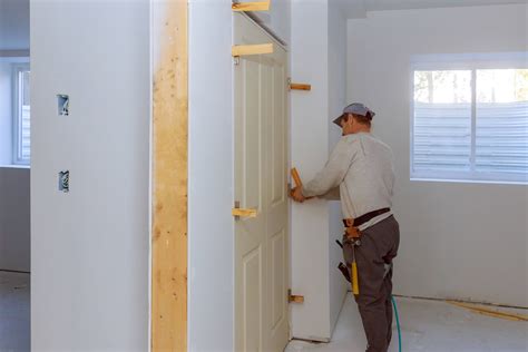 Comment poser une porte d intérieur ou bloc porte