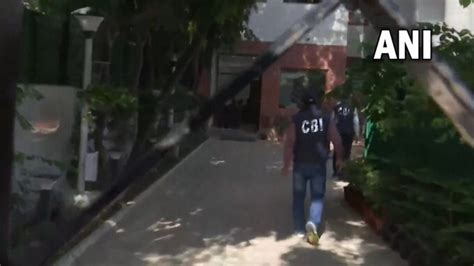 Cbi Official Raids The Residence Of Delhi Dy Cm Manish Sisodia