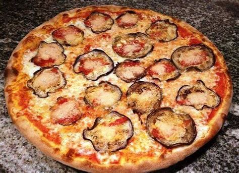 Pizza Alle Melanzane Ricetta Petitchef