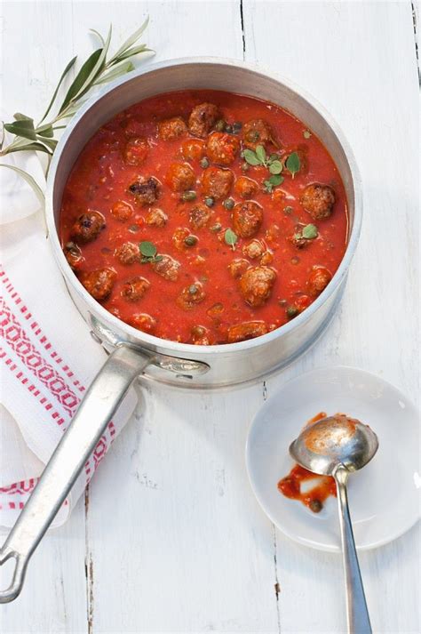 Griechische Fleischbällchen in Tomatensauce Rezept EAT SMARTER