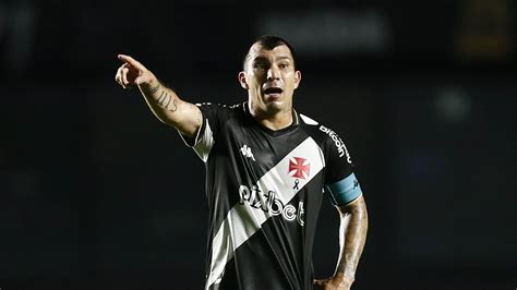 Por Que Gary Medel Desfalque Do Vasco Contra O Fortaleza Pelo