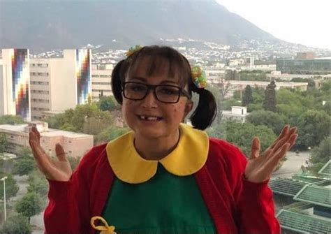 La chilindrina posa en bikini a sus años