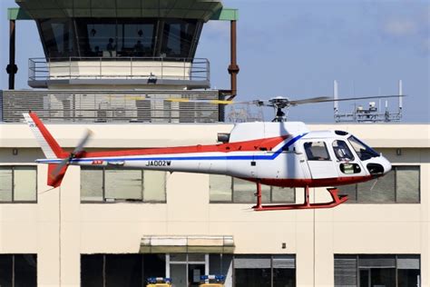 西日本空輸 Aerospatiale AS350 Ecureuil AStar JA002W 八尾空港 航空フォト by Lotusさん