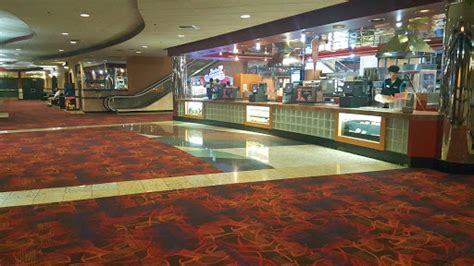 Movie Theater Edwards Metro Pointe 12 Reviews And Photos 901 S