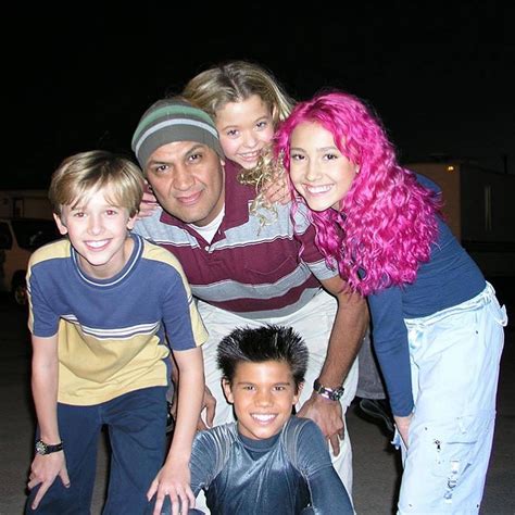 Cayden Boyd, Sasha Pieterse, Taylor Dooley and Taylor Lautner (2004) | Sharkboy and lavagirl ...