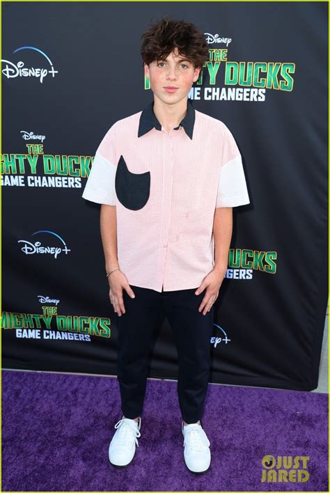 Josh Duhamel & Lauren Graham Launch Season 2 of The Mighty Ducks: Game