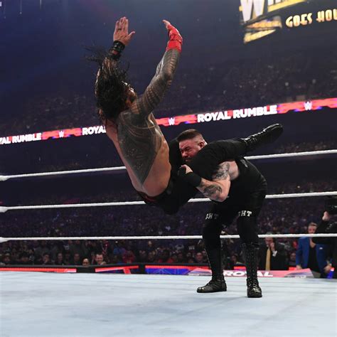 Roman Reigns Vs Kevin Owens Undisputed Wwe Universal Title Match