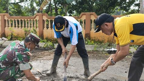 Banyaknya Infrastruktur Jalan Rusak Muspika Wuluhan Bersama Pemdes