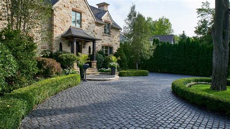 Cobblestone Driveway With Heritage Pavers Unilock