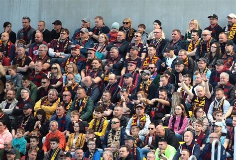 Nowy Rekord Frekwencji Na Stadionie Pogoni Szczecin Kibice Na Medal