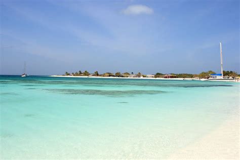 Las 10 Mejores Playas de Los Roques - Venezuela