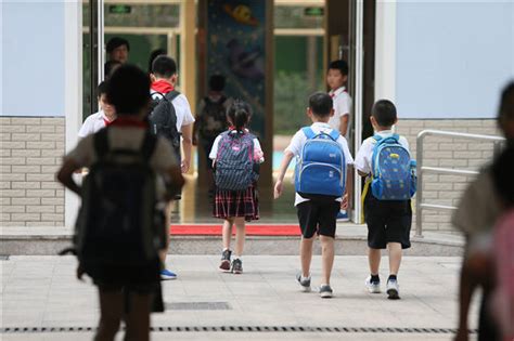 开学季｜幼儿园迎新生，中小学将开学，孩子们的心理问题有哪些？听听专家怎么说！