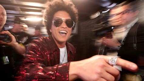 Por Qué Bruno Mars Y Otras Estrellas Se Están Deshaciendo De Sus