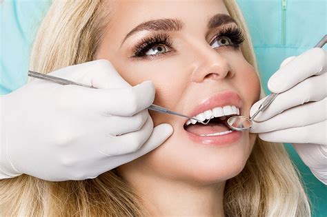 Porcelain Veneers Procedure Pros And Cons Side Effects Cost