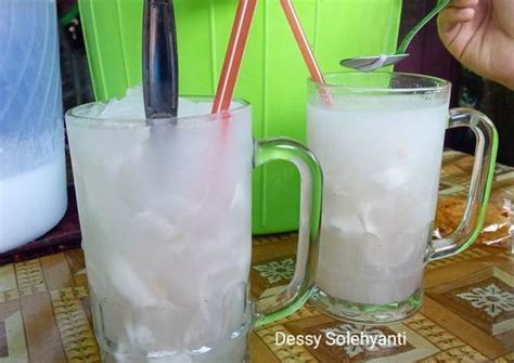 Resep Es Kelapa oleh Dessy Solehyanti - Cookpad