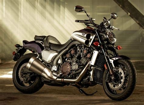 Yamaha Vmax Price, Reviews, Photos, Mileage | MotorPlace