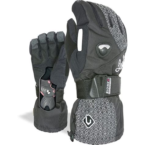 The Best Snowboard Gloves with Wrist Guards Out There