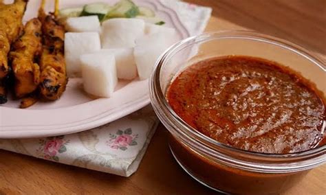 Nasi Impit Sate Tak Laku Jika Individu Ini Kongsi Resipi Kuah