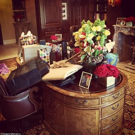 A glimpse inside Tyler Perry's home - Worldlifestylenews.com