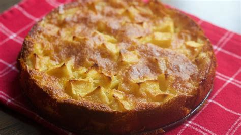 La tarta de manzana más fácil que puedes hacer en casa sin harina y