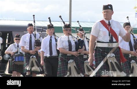 Pipe Band Parade Stock Videos And Footage Hd And 4k Video Clips Alamy