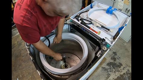 Replacing The Tub Bearings And Seal On A Whirlpool Cabrio Washing