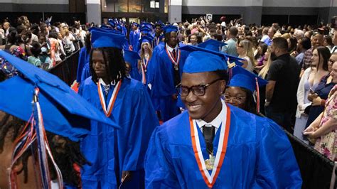 Class of 2024 Palm Beach Gardens Community High graduation photos