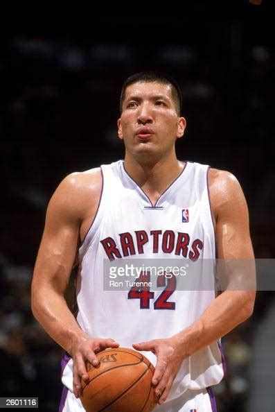 Mengke Bateer of the Toronto Raptors shoots a free throw against the ...