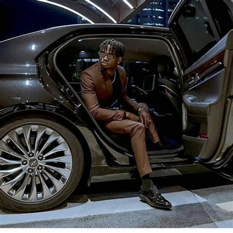 Simba Kamili Diamond Platnumz Anunua Gari Zito La Rolls Royce