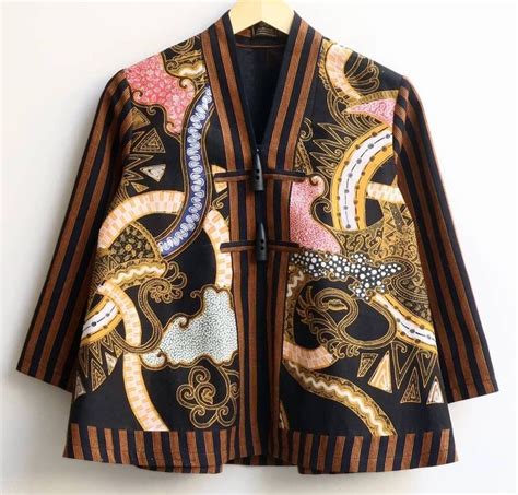 by Francie on Inspiring Style ~ Indonesian Batiks & Tenun ♡ | Model ...