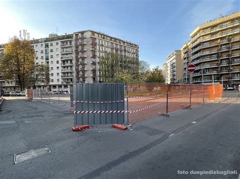 Milano Lorenteggio Cantiere Parcheggio Interrato Di Largo