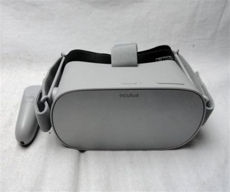 Meta Oculus Go 64GB Standalone VR Virtual Reality Headset MH A64 BAD