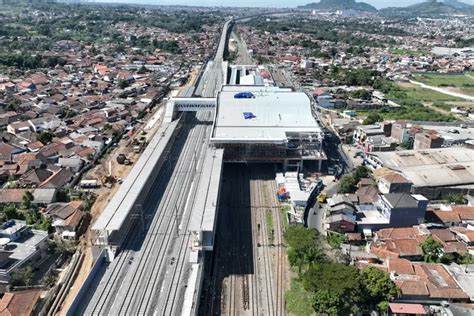 Pembangunan Stasiun Kereta Cepat Padalarang Masih Berjalan Tepat Waktu